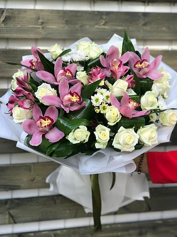Букет цветов из: Розы и Хризантемы в Павловка Башкортостан