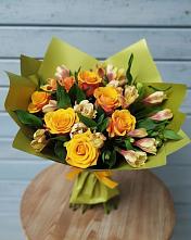 Букет цветов из:  Альстромерии и Розы в Павловка Башкортостан
