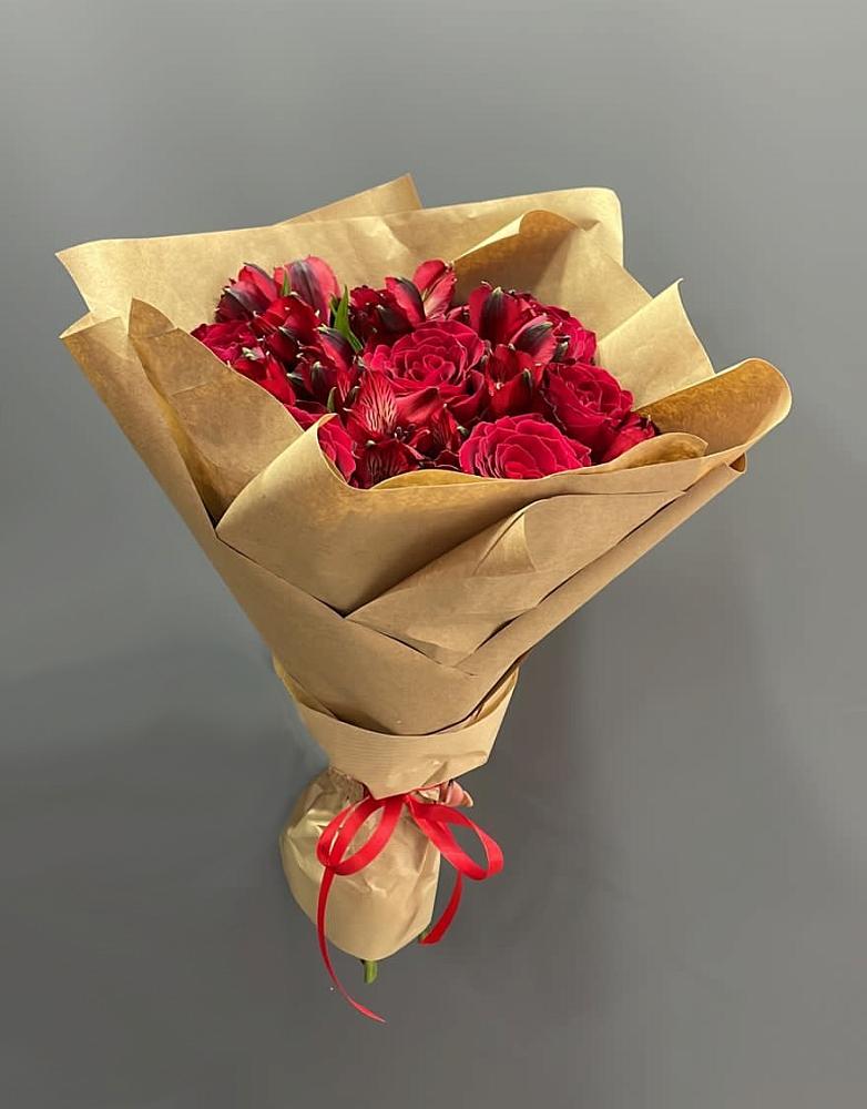 Букет цветов из: Альстромерии и Розы в Павловка Башкортостан