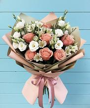 Букет цветов из:  Розы, Альстромерии и Лизиантусы в Павловка Башкортостан