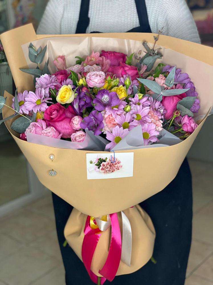 Букет цветов из: Хризантемы, Гвоздики и Альстромерии в Павловка Башкортостан