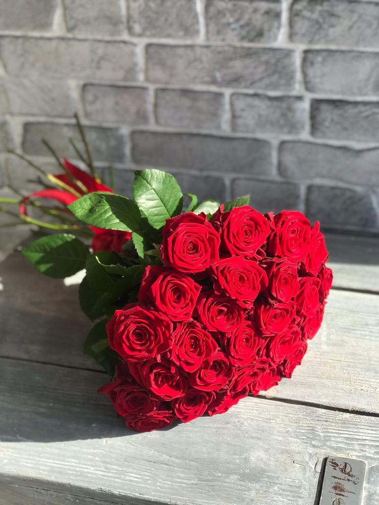 Букет Красные розы Фридом в Павловка Башкортостан