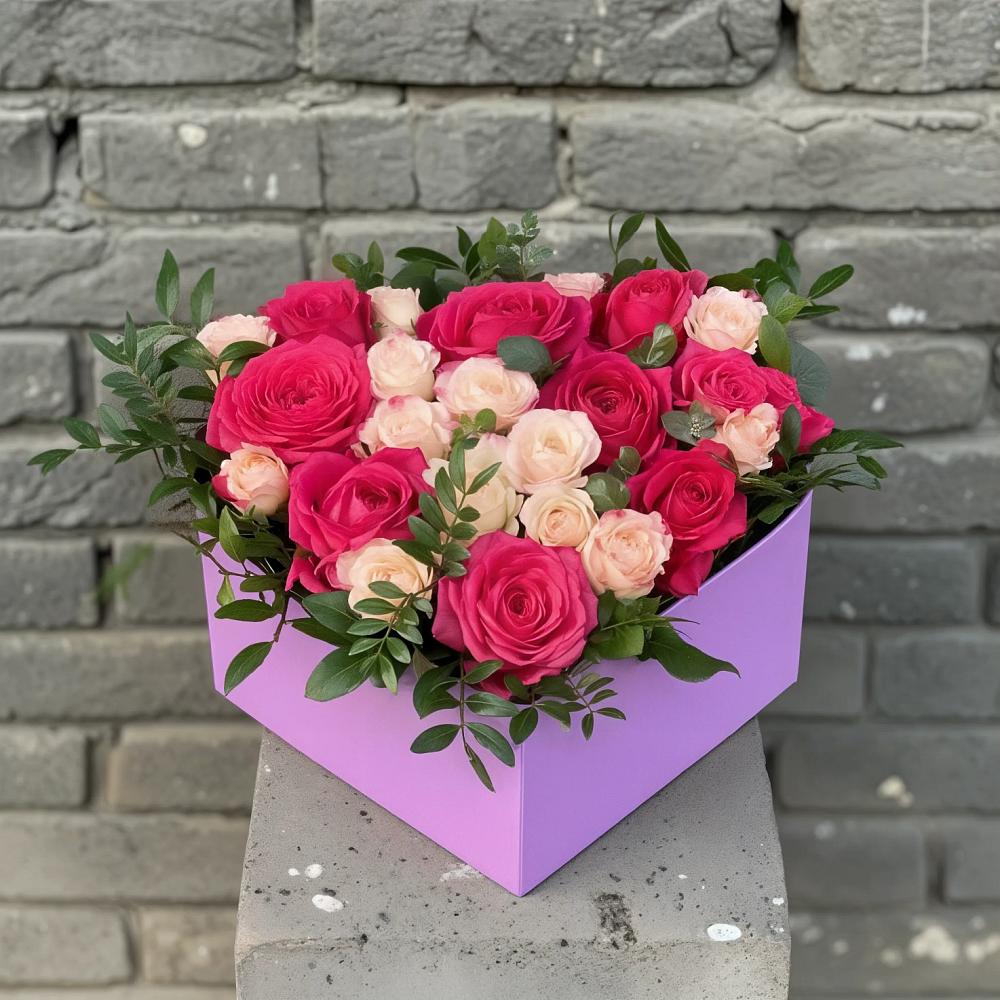 Цветочная композиция из Розы в коробке в Павловка Башкортостан