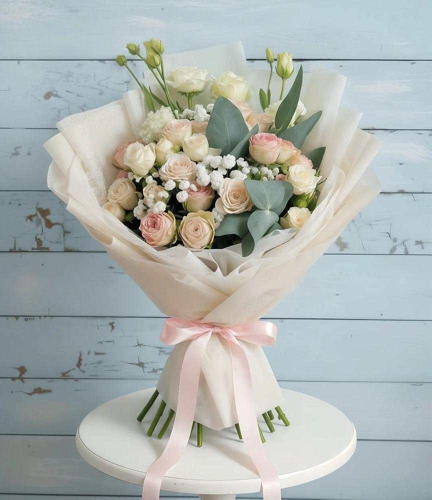 Букет цветов из: Розы и Лизиантусы в Павловка Башкортостан