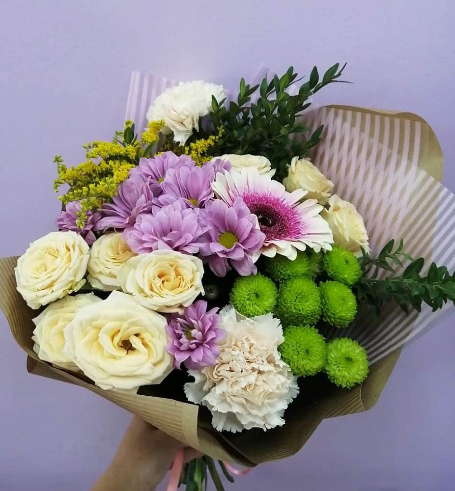 Букет цветов из: Хризантемы, Розы, Гвоздики и Герберы в Павловка Башкортостан