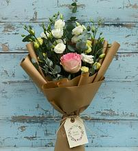 Букет цветов из:  Розы и Лизиантусы в Павловка Башкортостан