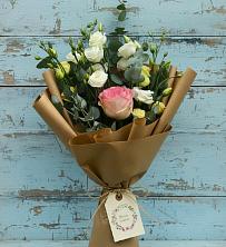 Букет цветов из:  Розы и Лизиантусы в Павловка Башкортостан
